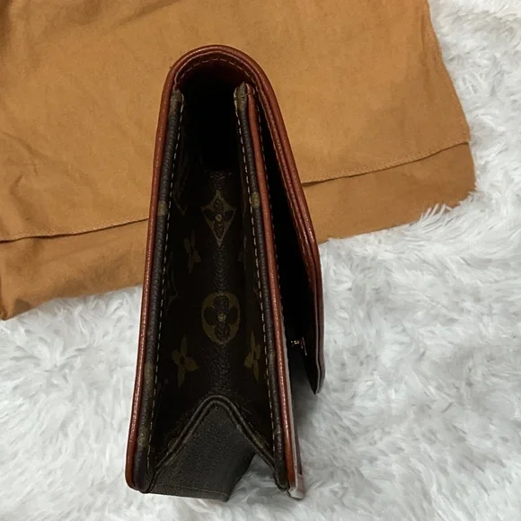 Louis Vuitton Pochette Dame 26 - Picture 4 of 12